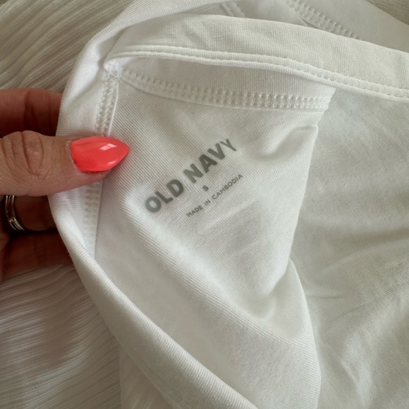 OLD navy Tank - Picture 3 of 3